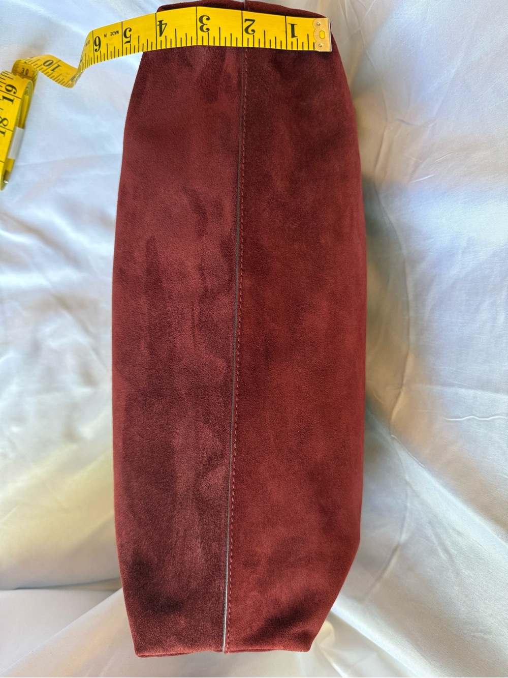 Madewell Classic Luxe Suede Hobo Shoulder Bag in Deep Burgundy - Picture 5 of 9